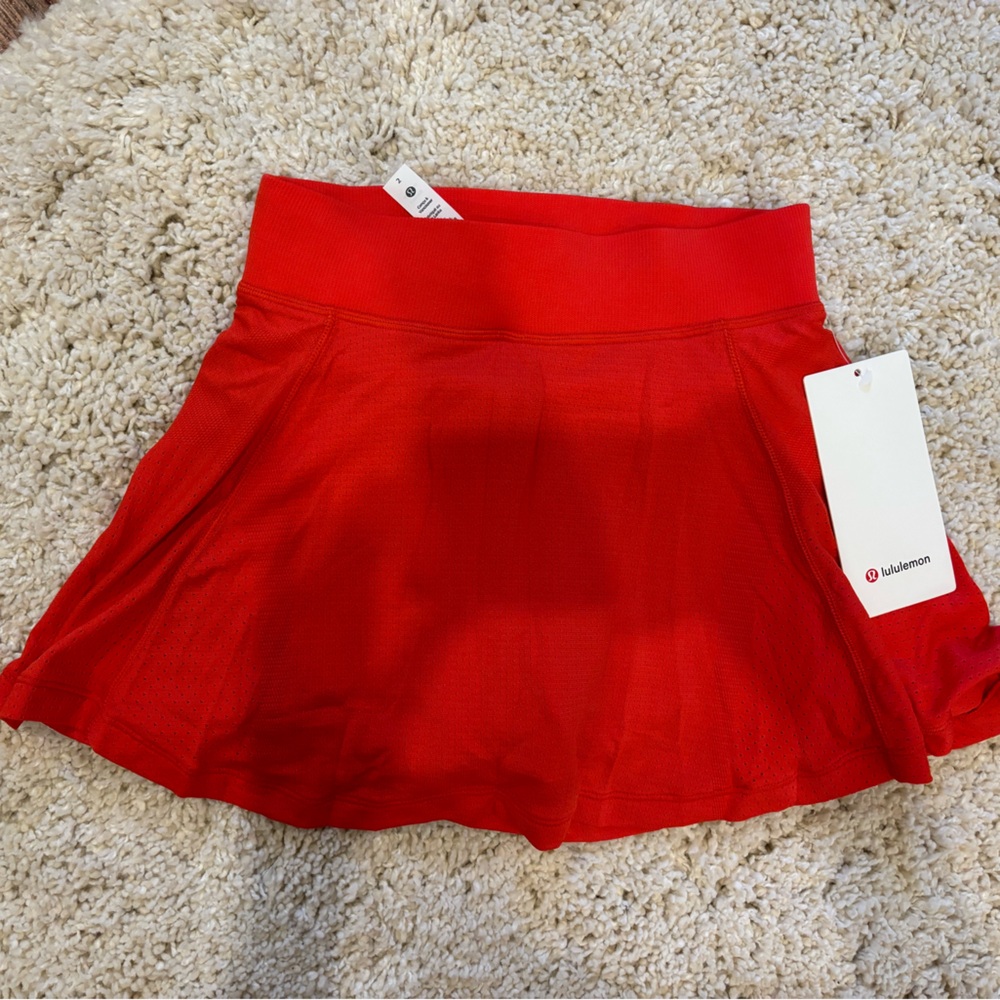 Lululemon red tennis skirt